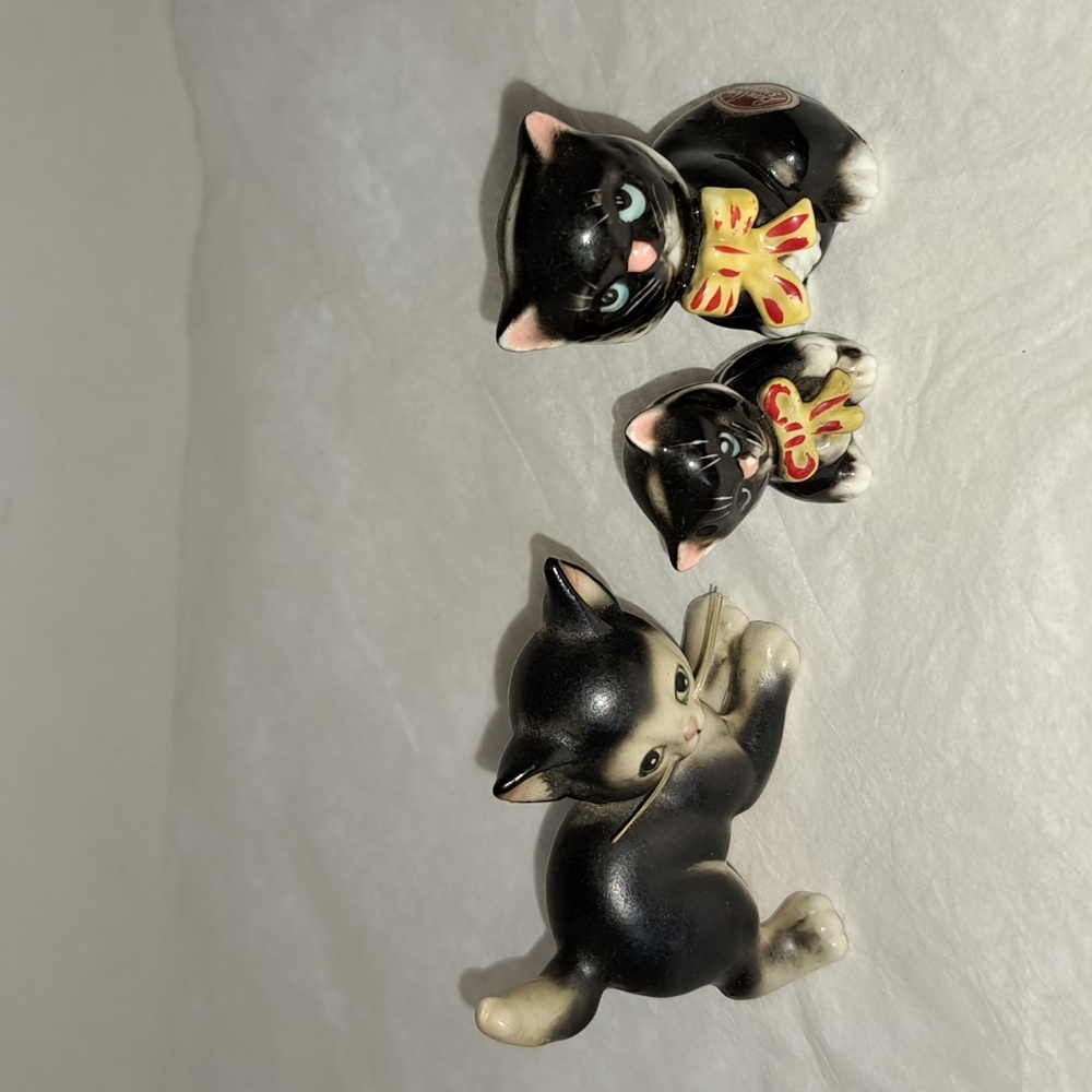 Vintage black cat kitten figurines Japan- Shiken japan cat figurines